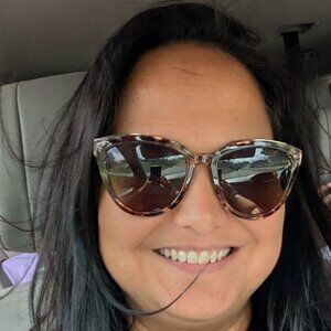 Meet your Posher, Lisa